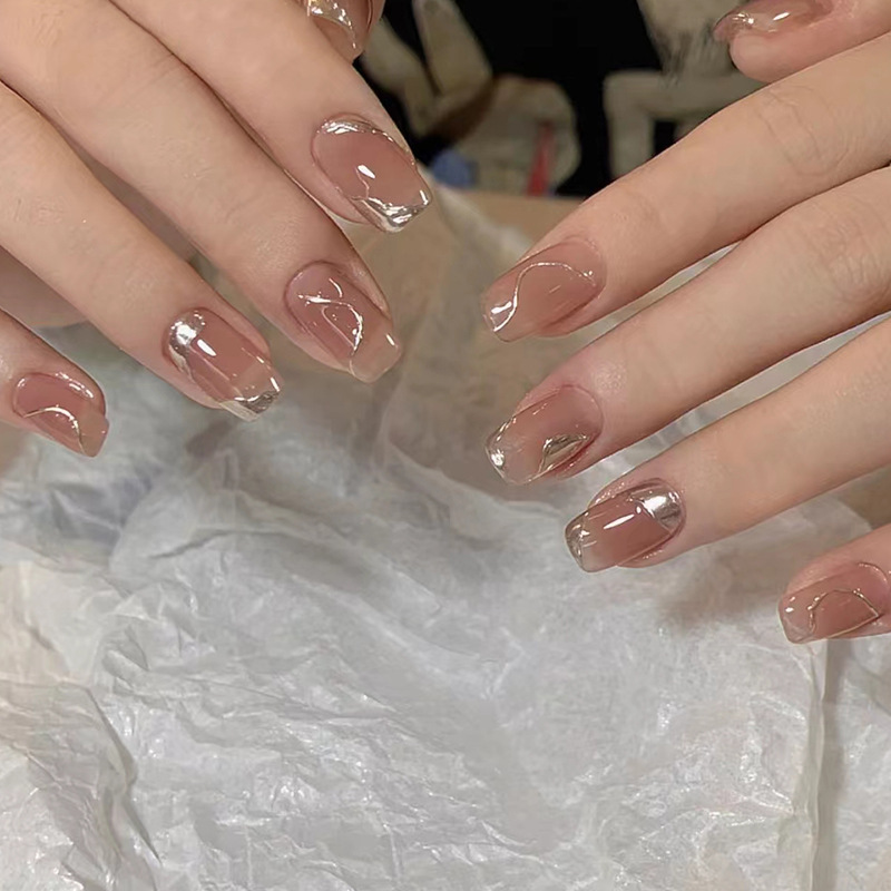 Nail Art Elegant - Nude Press On Nails with Silver
