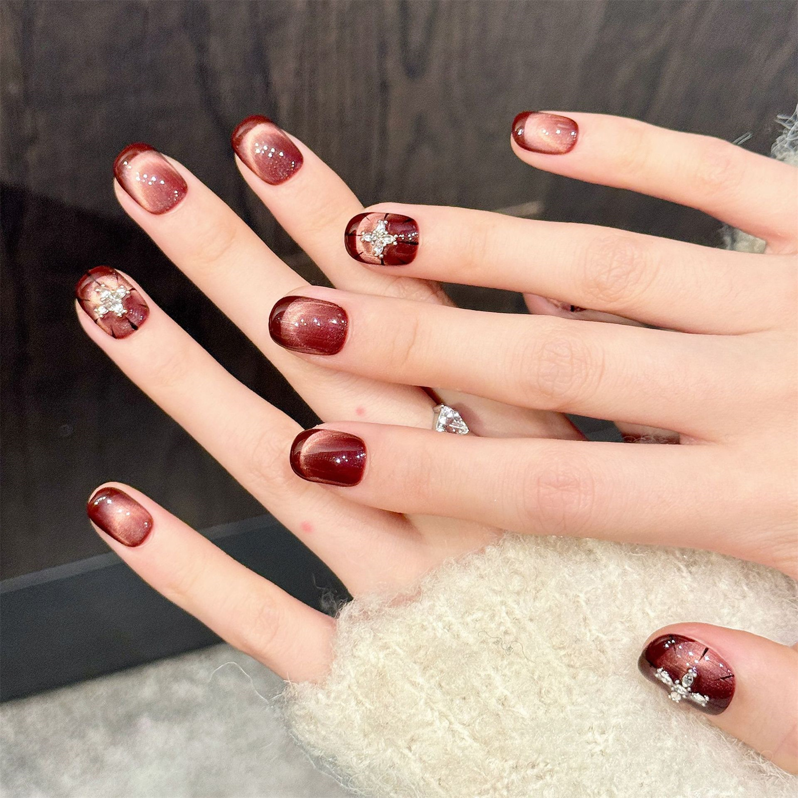 10pcs Wine-red Cat's Eye Press - Nail Art Elegant ulasan dan harga